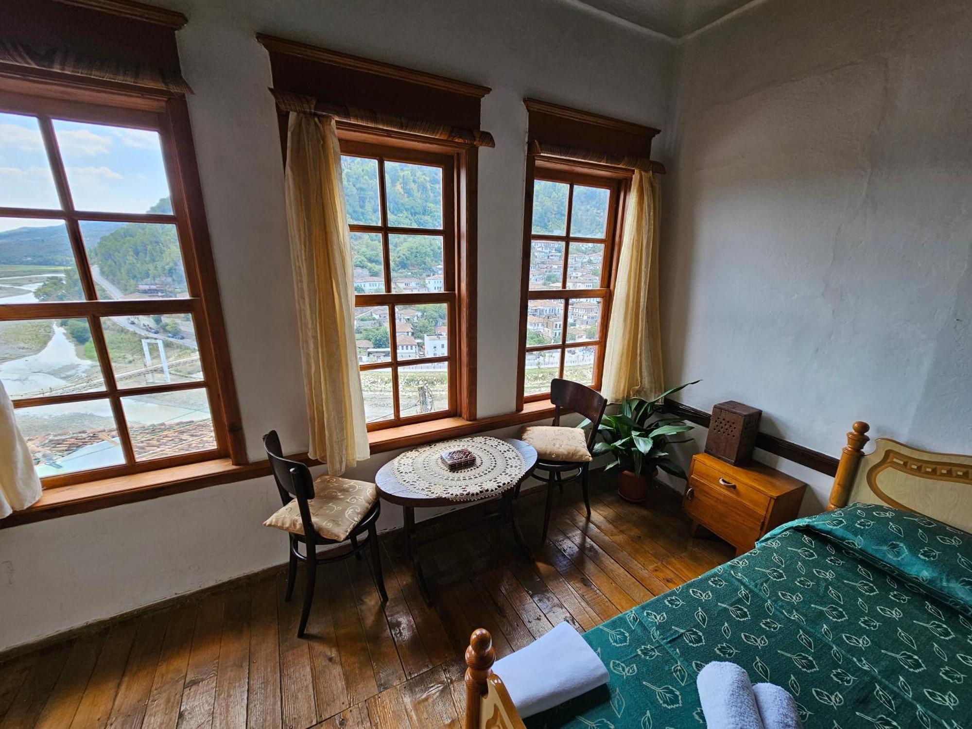 Guest House Panorama Μπεράτ Εξωτερικό φωτογραφία